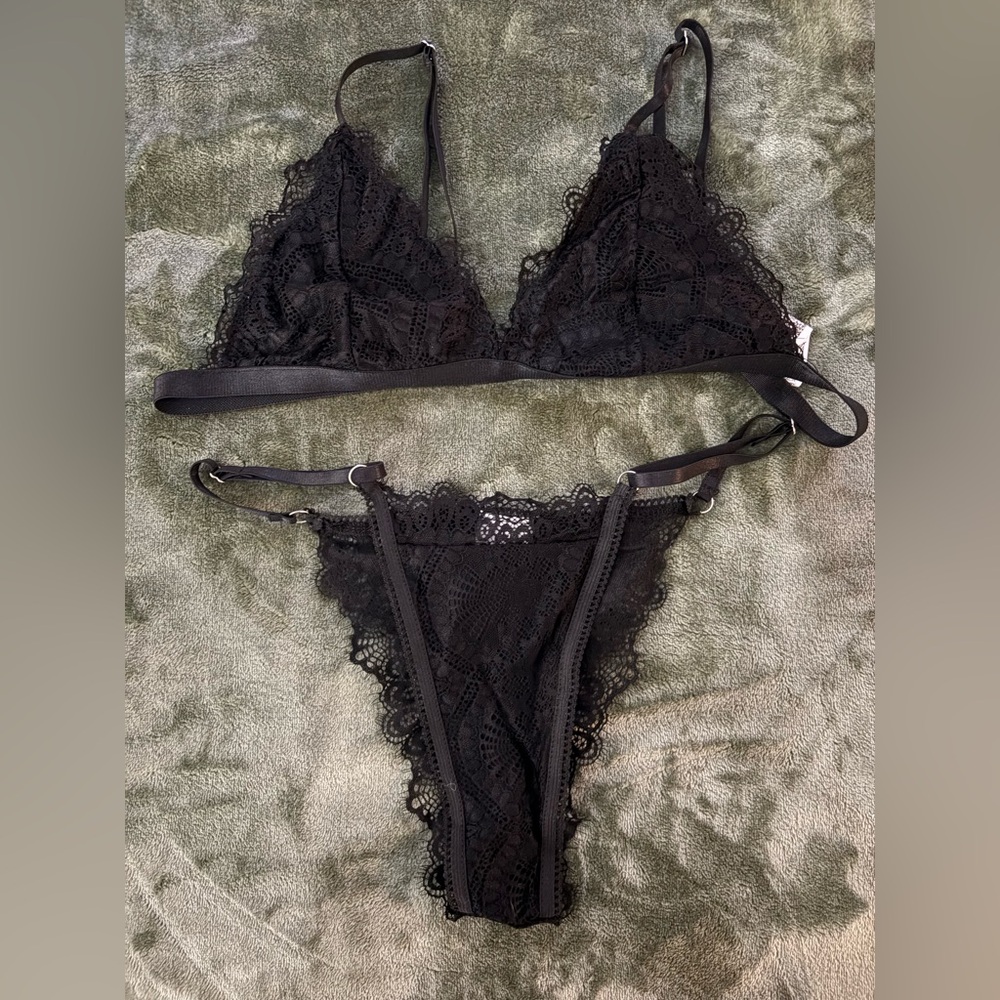 Elegant Black Lace Lingerie Set